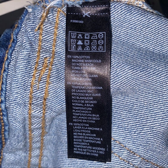 đź”´ 2/$25 S|A|L|E Forever 21 | Distressed Shorts - Picture 4 of 6